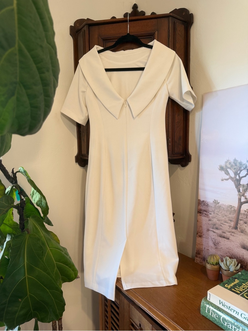 Adrianna Papell White Collared Sheath Dress Size 8 Oversized Collar Cocktail